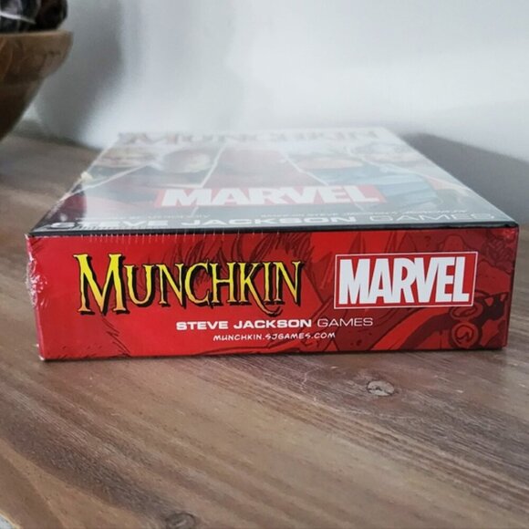 Marvel Munchkin Card Game β Red Edition | NWT Strategy Fun for 3β6 Players - Picture 9 of 11
